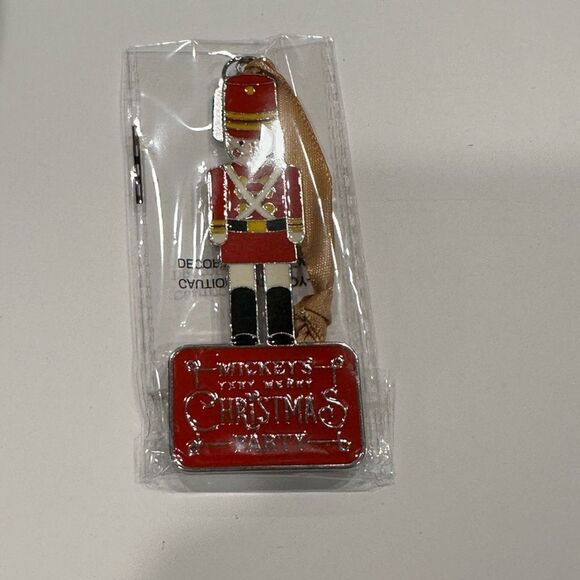 Mickey’s Very Merry Christmas Party 2023 Toy Soldier Ornament Walt Disney - Picture 9 of 12
